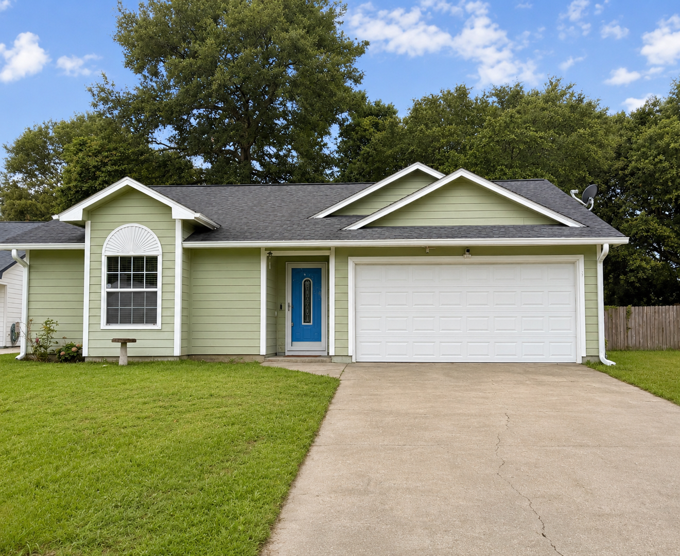 Kingsland House: 143 Lake Jordan Blvd.