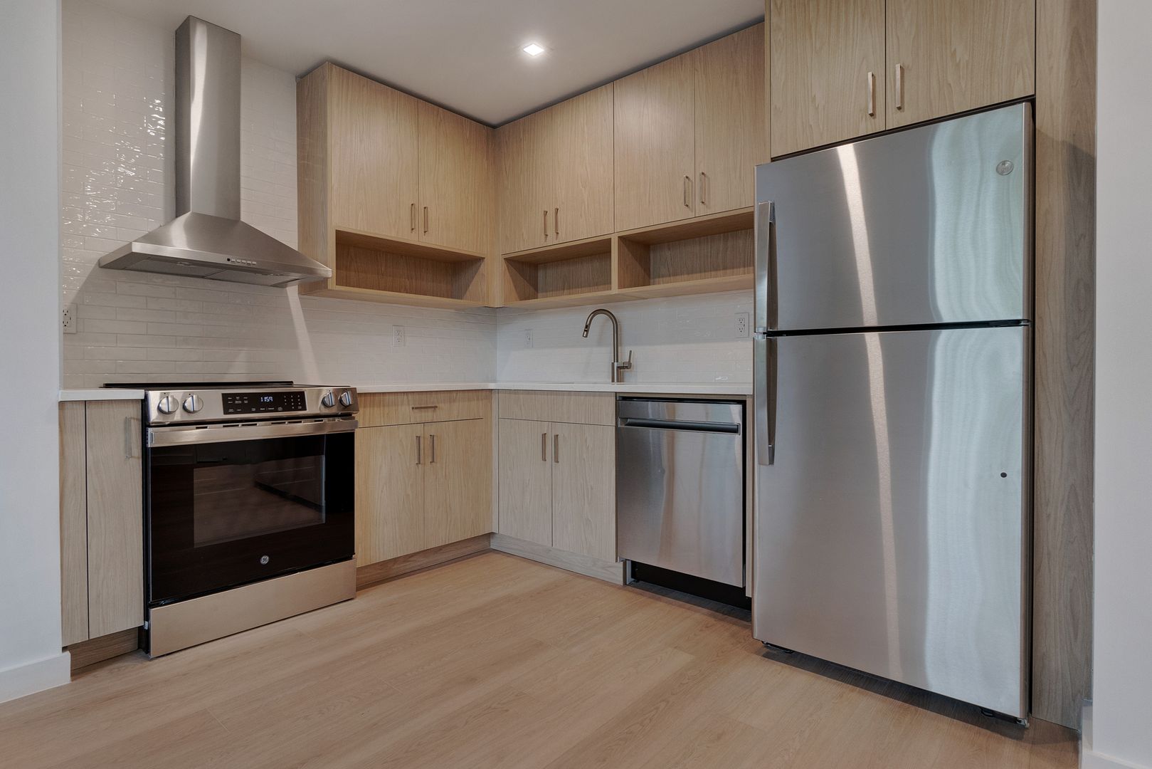 Brooklyn Apartment: 1024 Manhattan Avenue