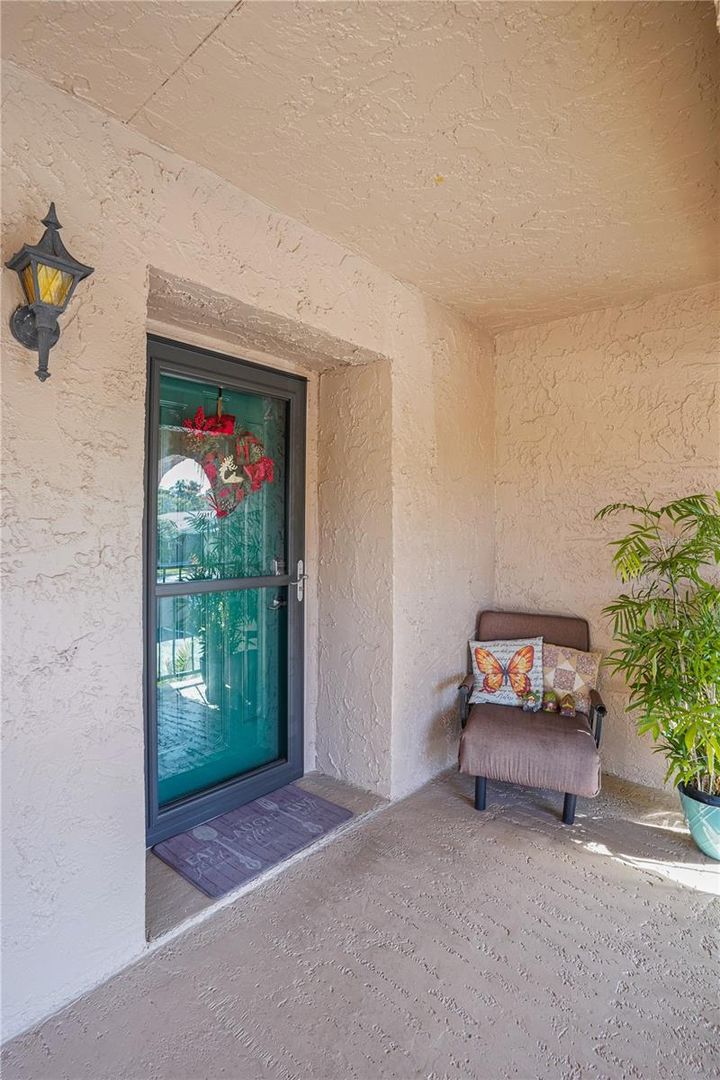 BELLEAIR House: 1750 BELLEAIR FOREST DRIVE C20