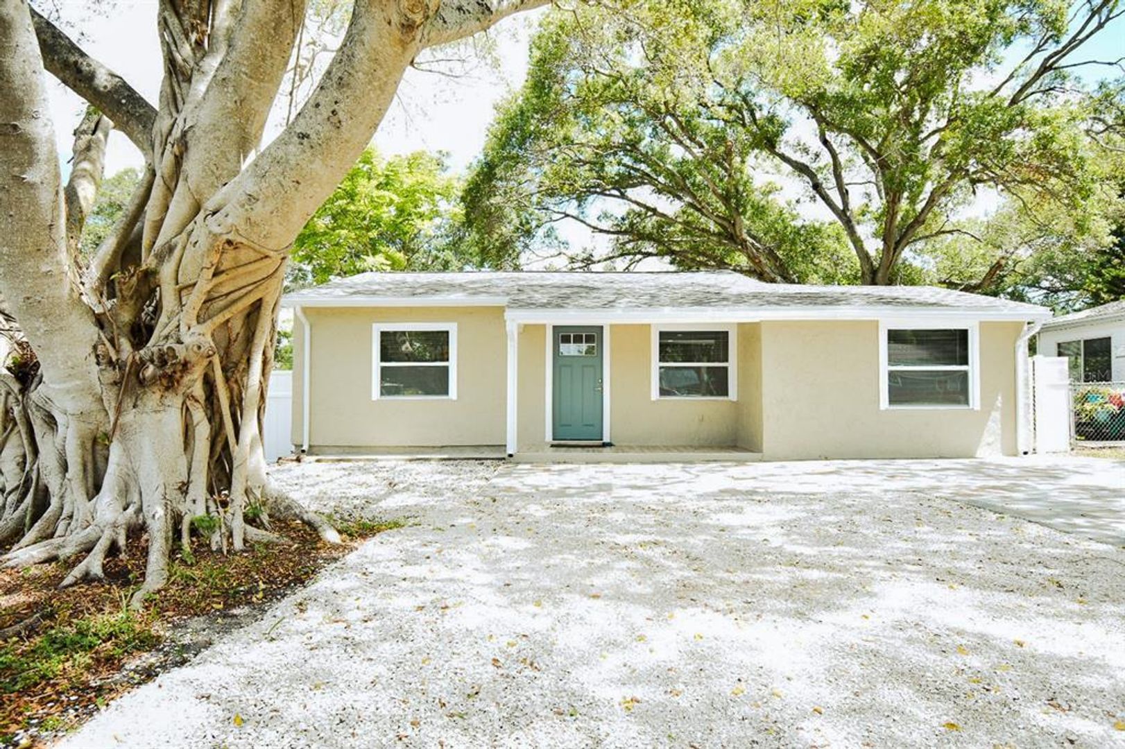 Largo House: 1000 8th Ave SW