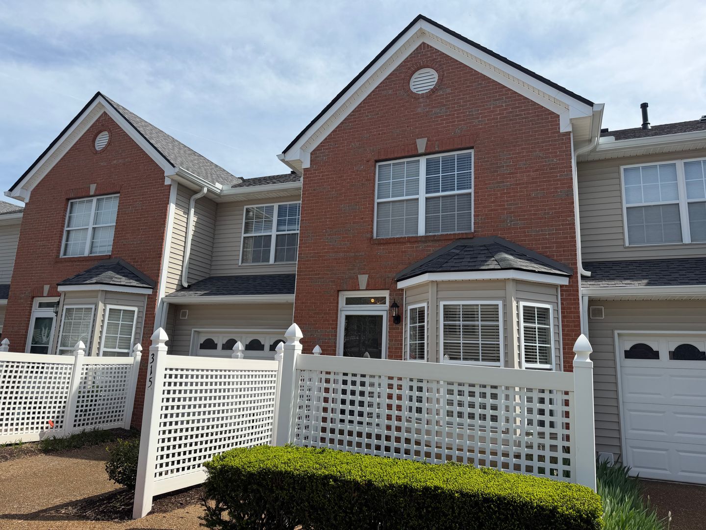 Franklin Townhome: 315 Hanley Ln
