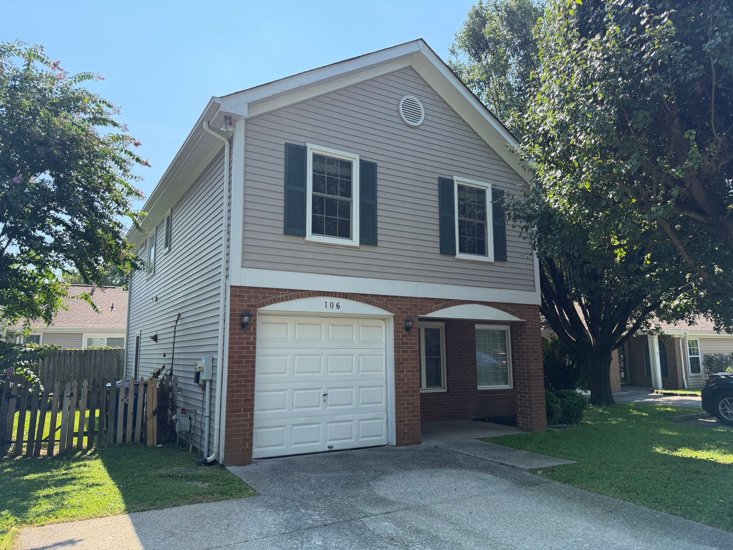 Franklin House: 106 Meridian Court