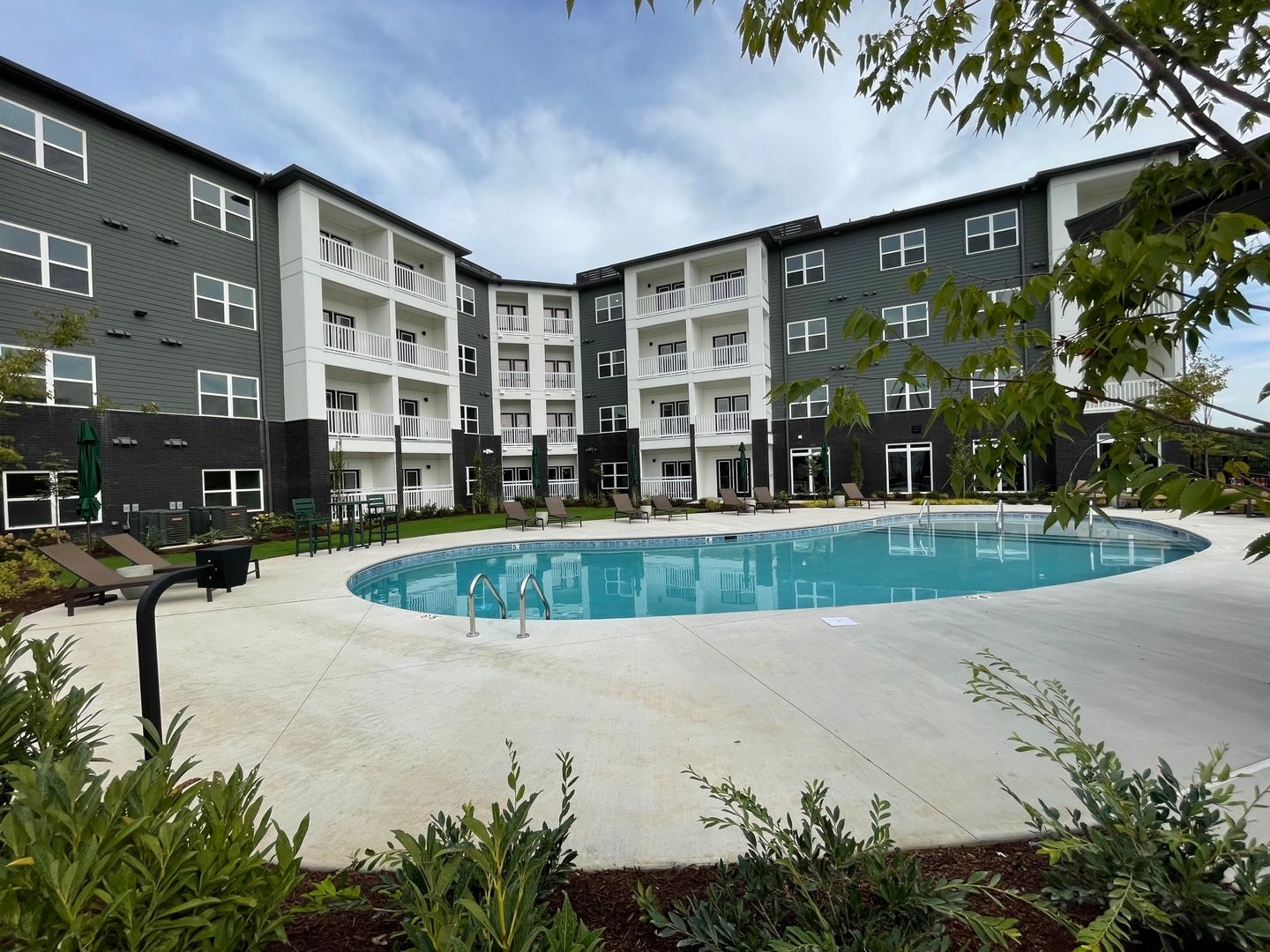 Nashville Condo: 1540 Lebanon Pike #406