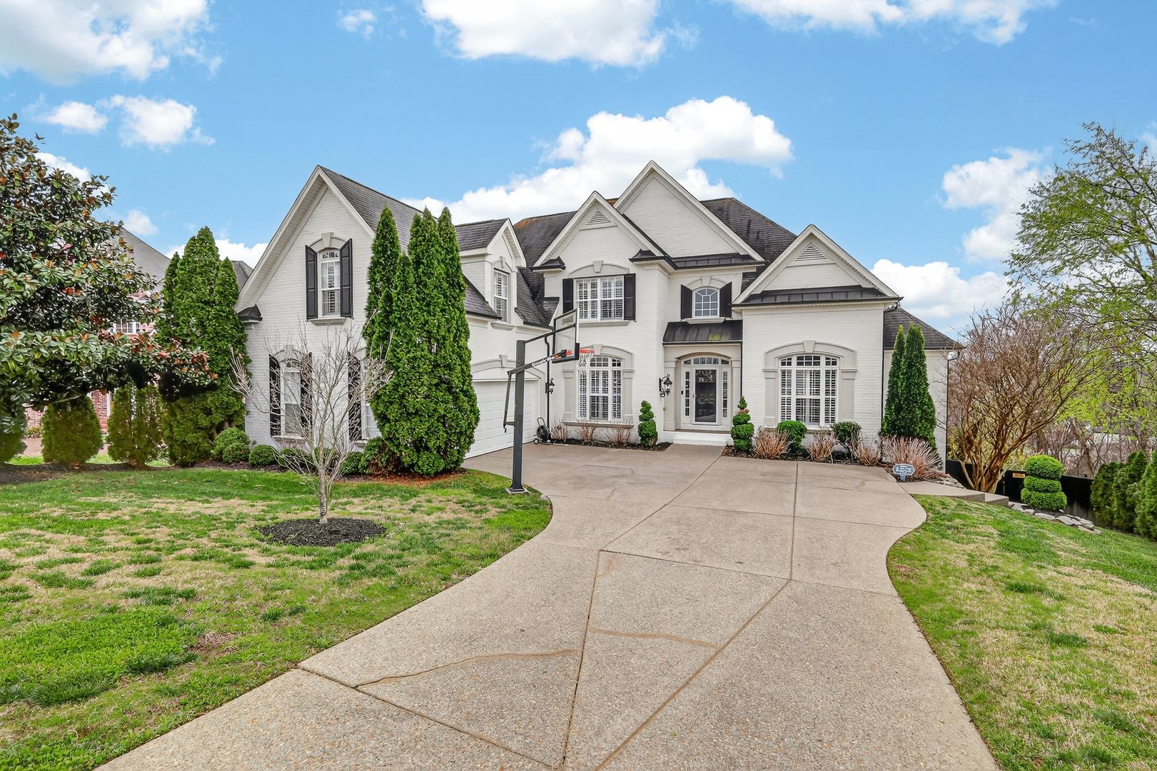 Brentwood House: 9713 Mountain Ash Court