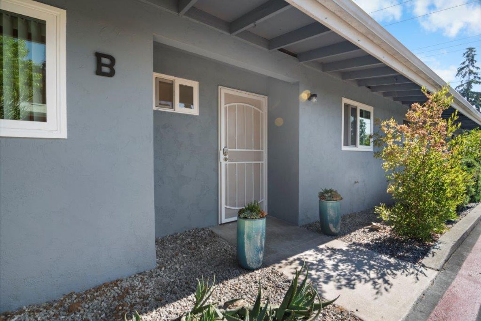 Escondido Apartment: 1304 S. Juniper Street