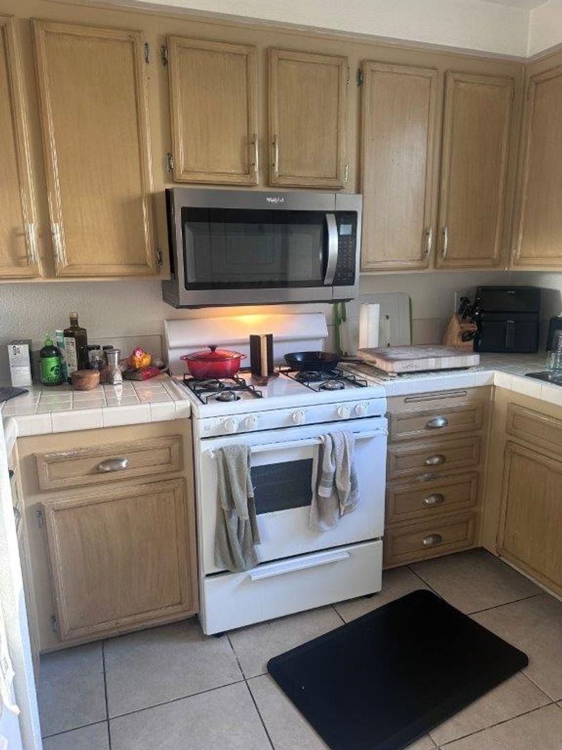 Encinitas Apartment: 125 Hillcrest Drive