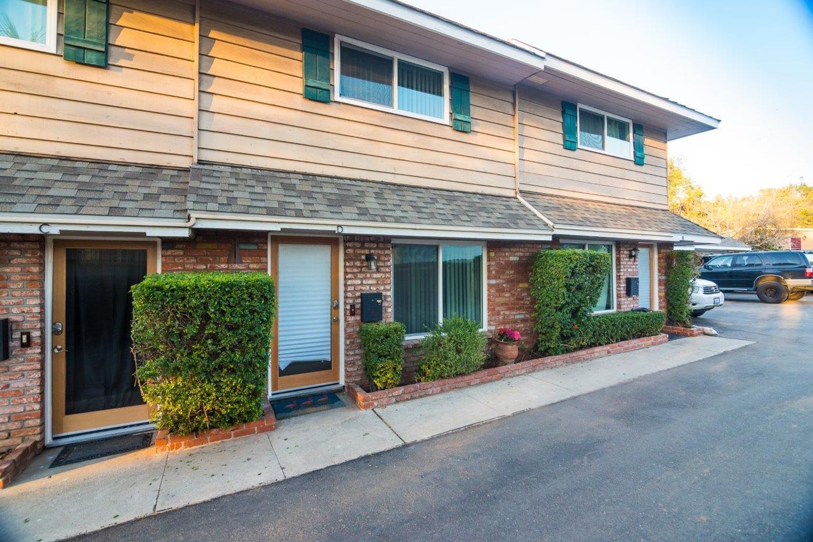 Escondido Apartment: 1320-1330 S. Juniper Street