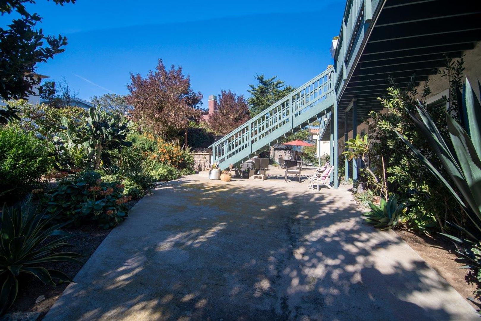 305 S. Sierra Ave 9 of 12