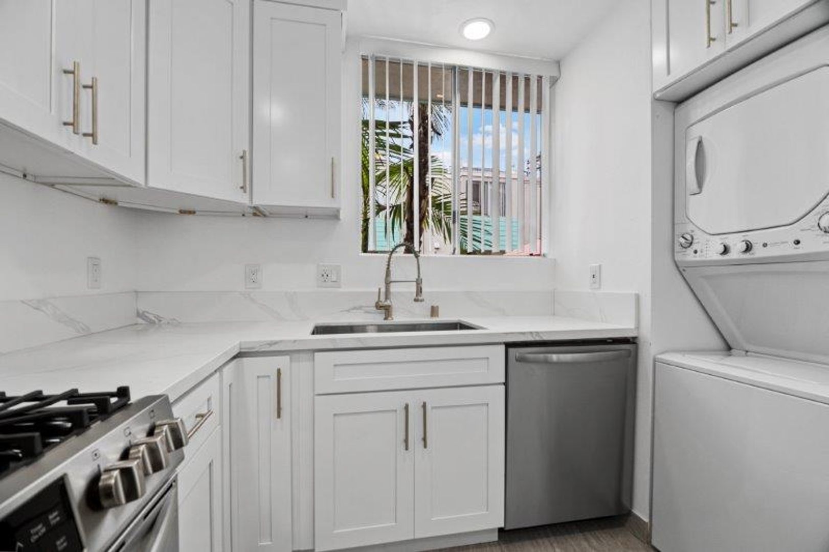 Encinitas Apartment: 125 Hillcrest Drive