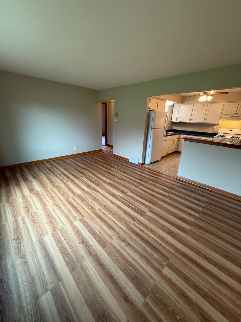Hartford Apartment: 744 Evergreen Dr.