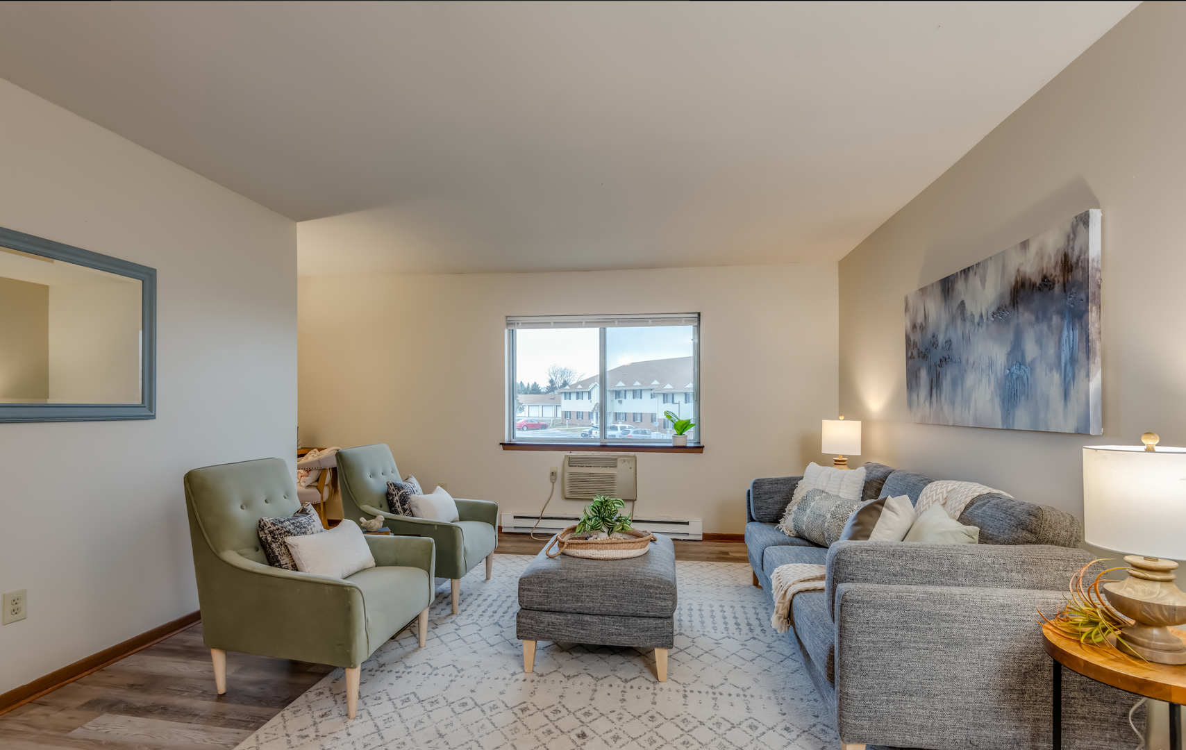 Port Washington Apartment: 1022-1089 Westport Dr