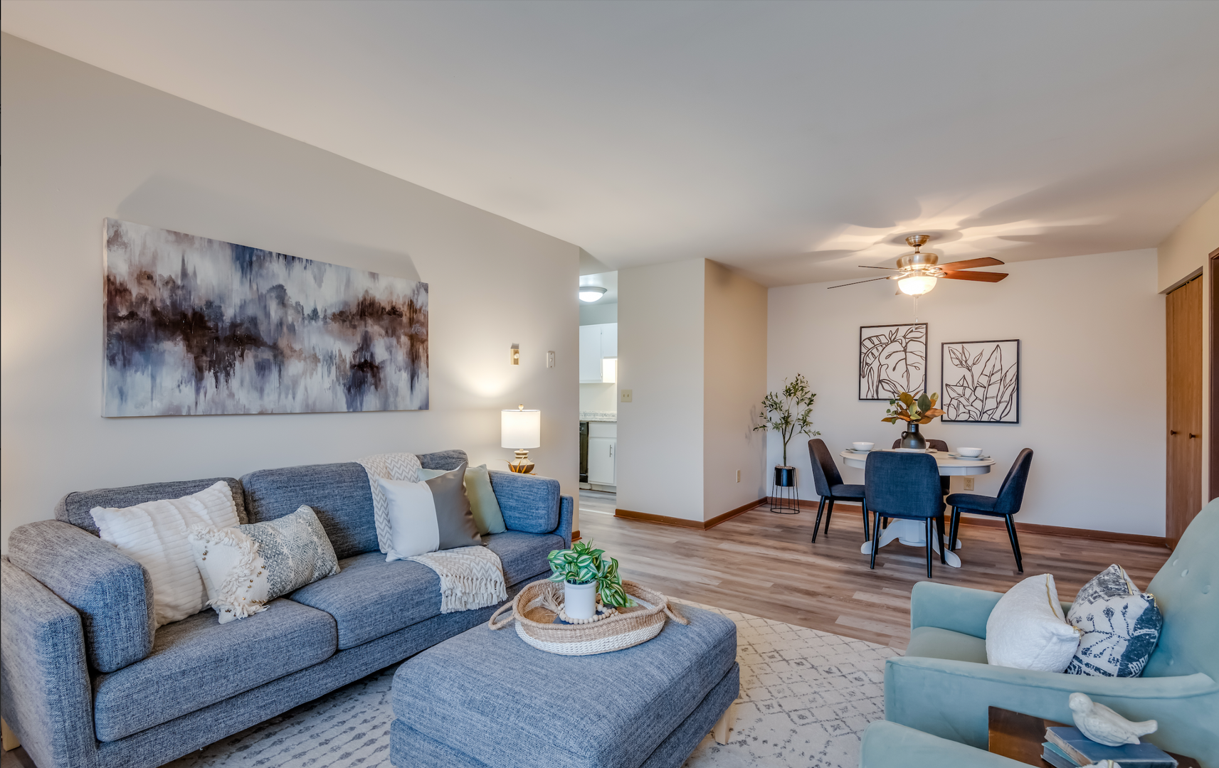 Port Washington Apartment: 1022-1089 Westport Dr