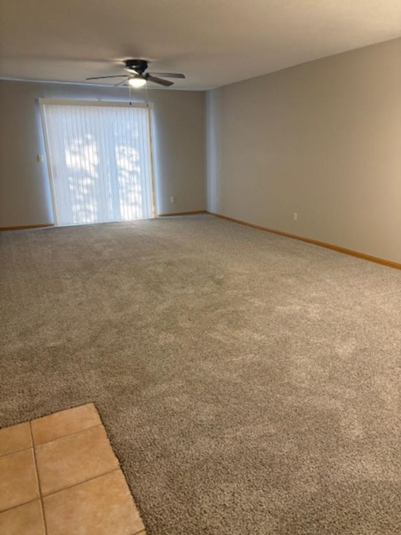 Loves Park Apartment: 5800-5866 Beechwood Drive