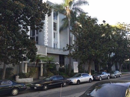 Clean & a Great Value Well Appointed Apartment – photo 1