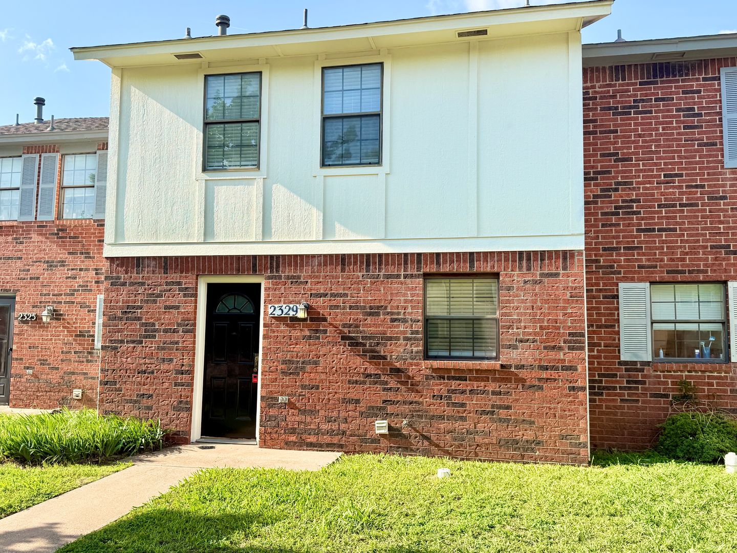 Norman House: 2329 Heatherfield Lane