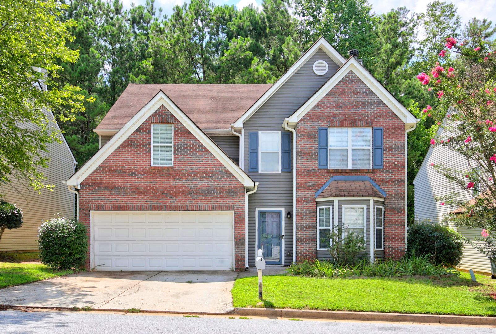 Stonecrest House: 4377 Chestnut Lake