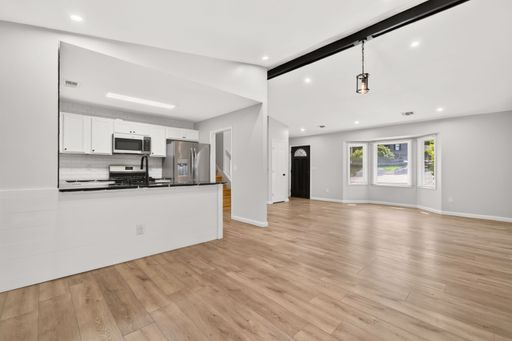 Renovated 3 bed/2 bath in Lithonia! – photo 1