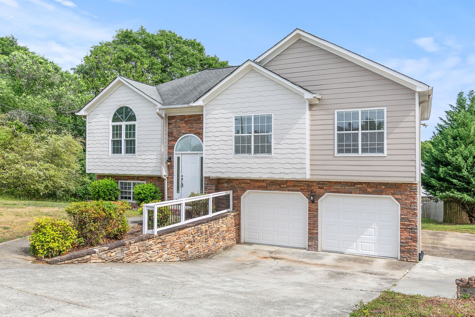 Flowery Branch House: 7187 Williams Rd