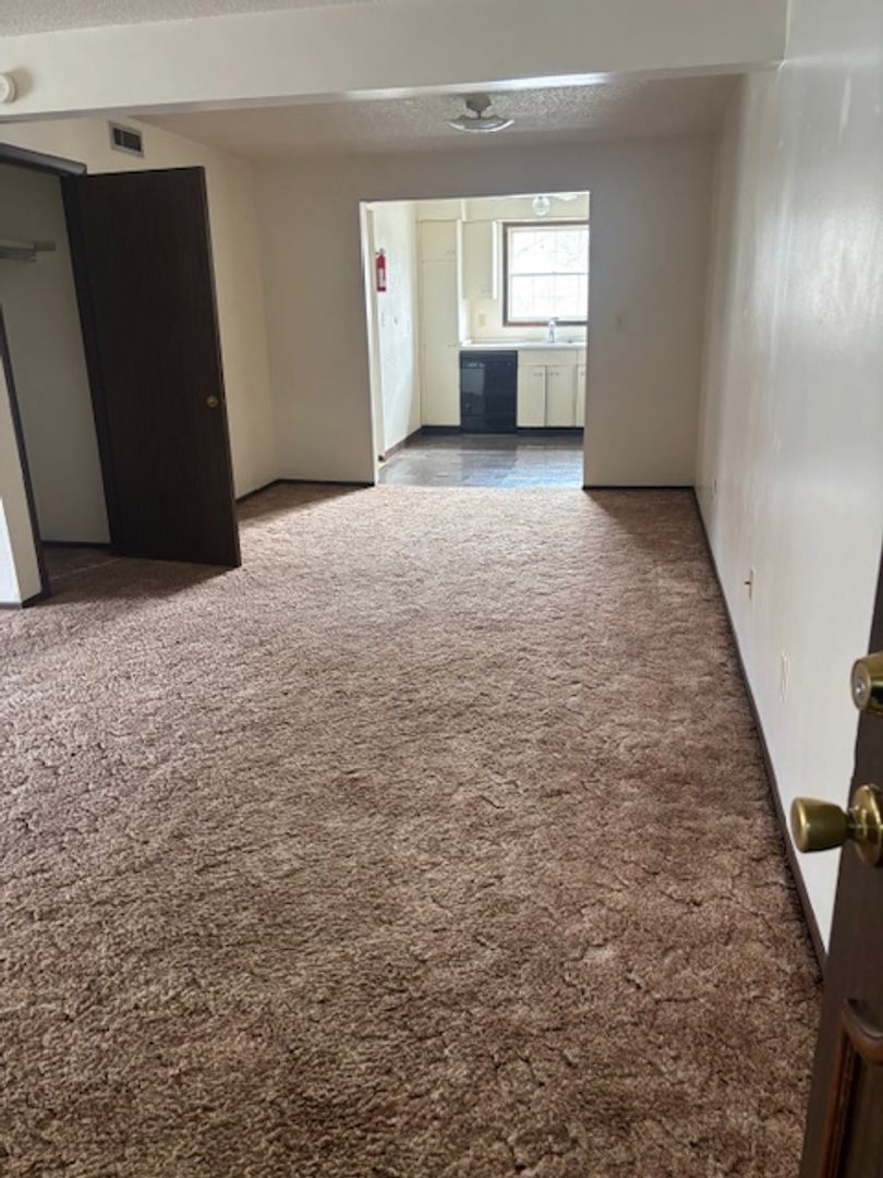 Edinboro Apartment: 100 Sherwood Drive