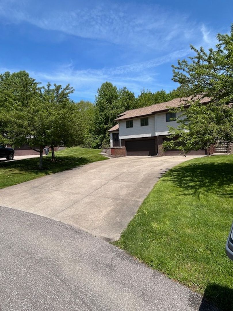 Erie Apartment: 5270-5284 Rome Court