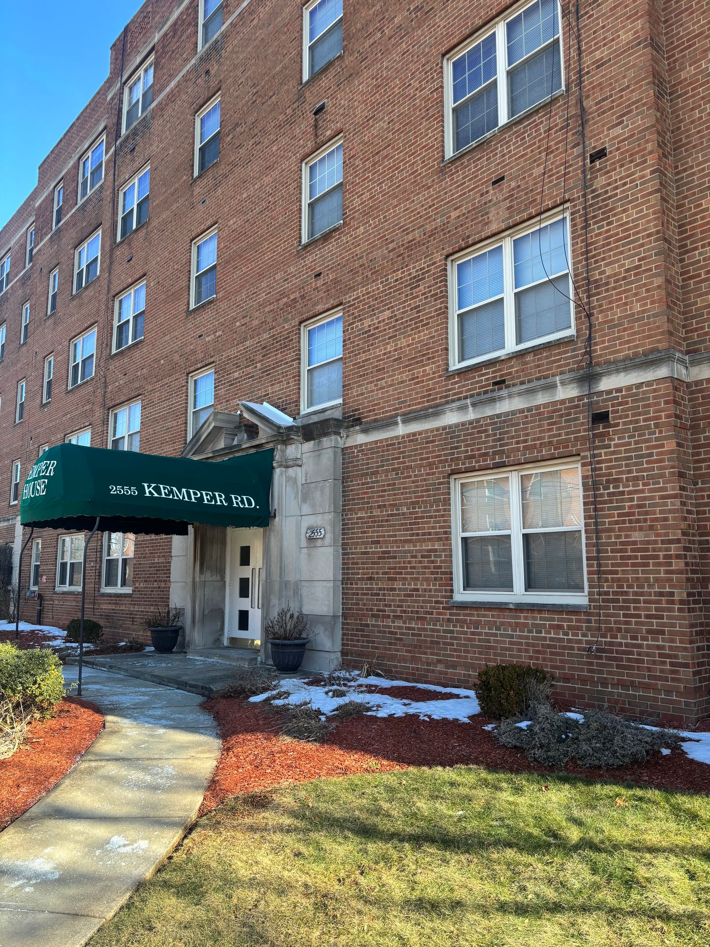 Shaker Heights Apartment: 2555 Kemper Road