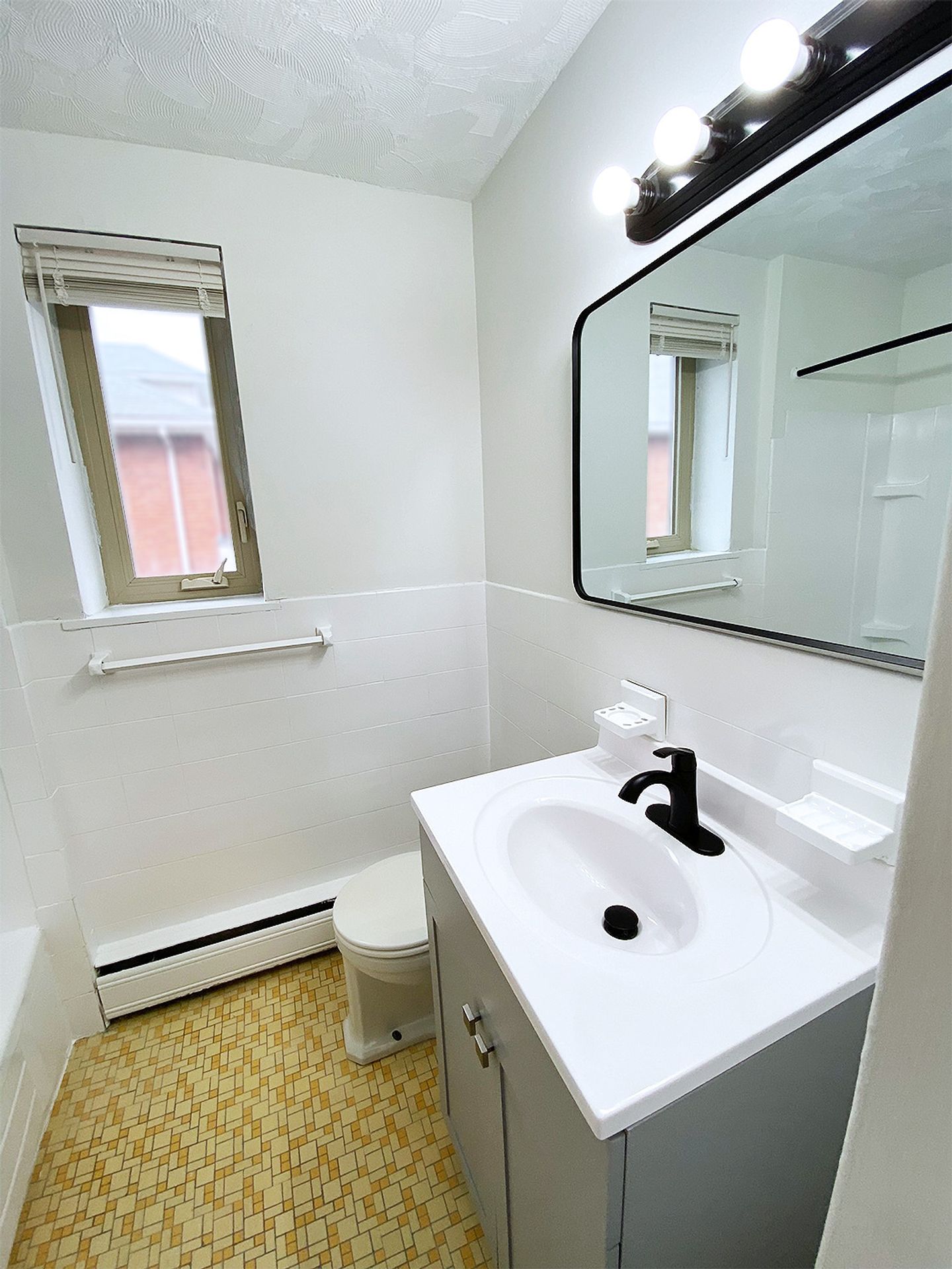 12955 Larchmere Boulevard 3 of 5