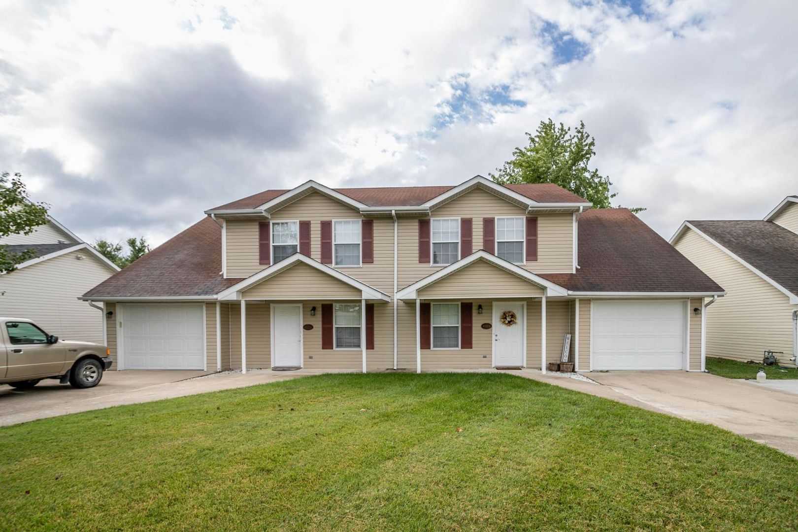Columbia Apartment: 4522 Waterloo Dr