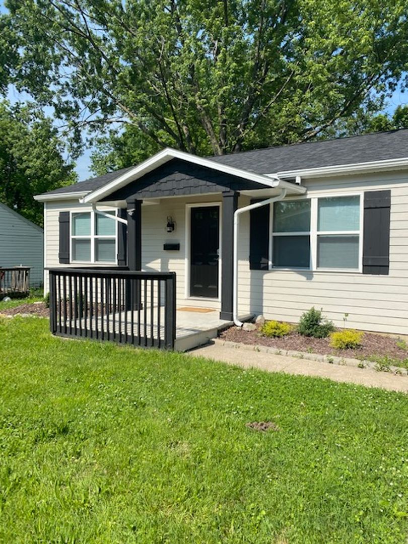 Columbia House: 803 Ridgeway