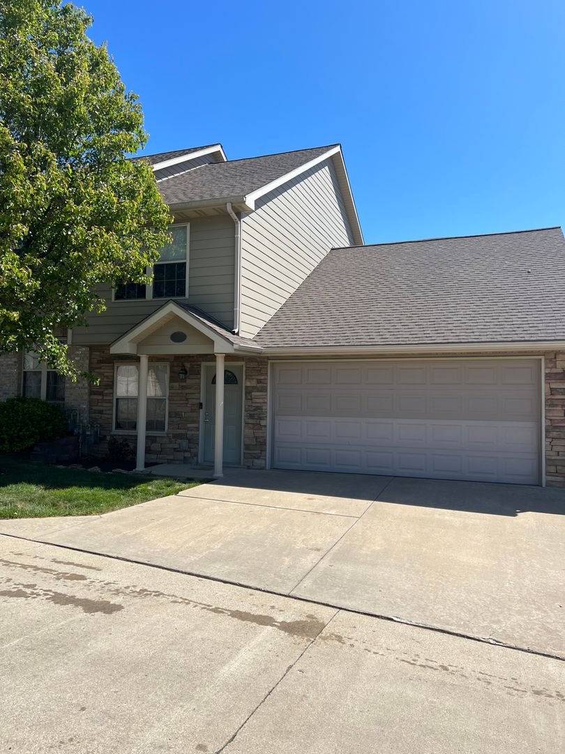 Columbia House: 4808 Edenton Blvd