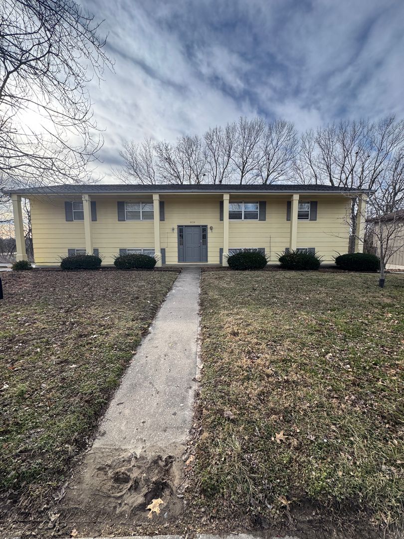 Columbia Apartment: 4454 W Bellview Dr