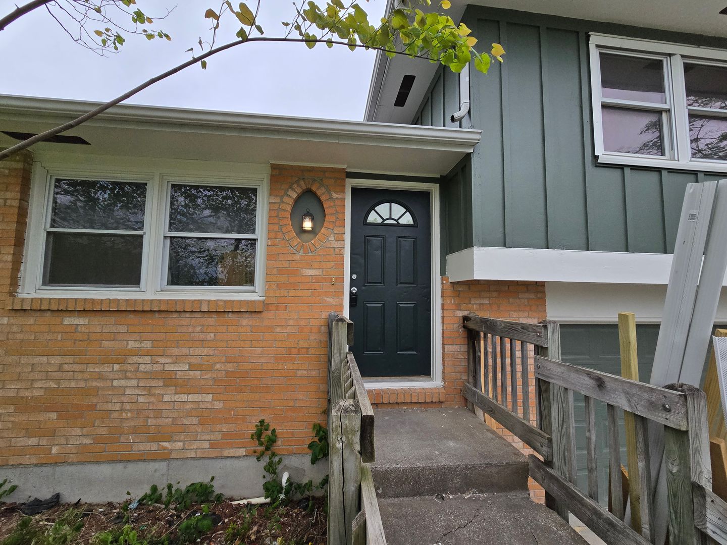 Columbia Apartment: 2401-2403 Calico