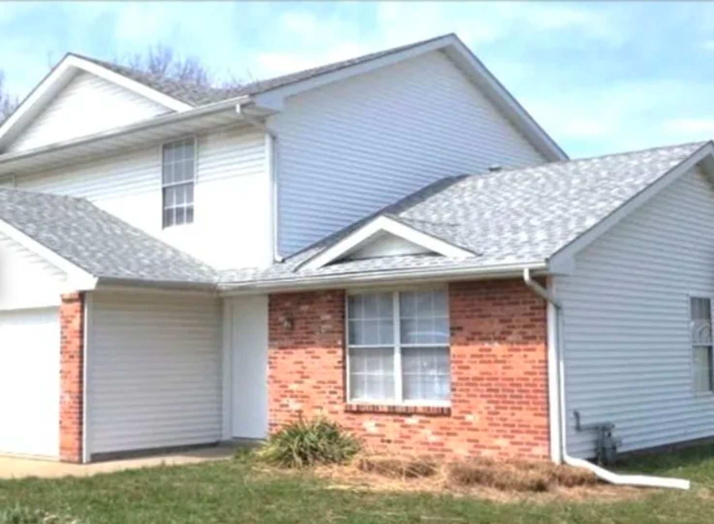 Columbia Apartment: 3917-3919 Olympic Ct