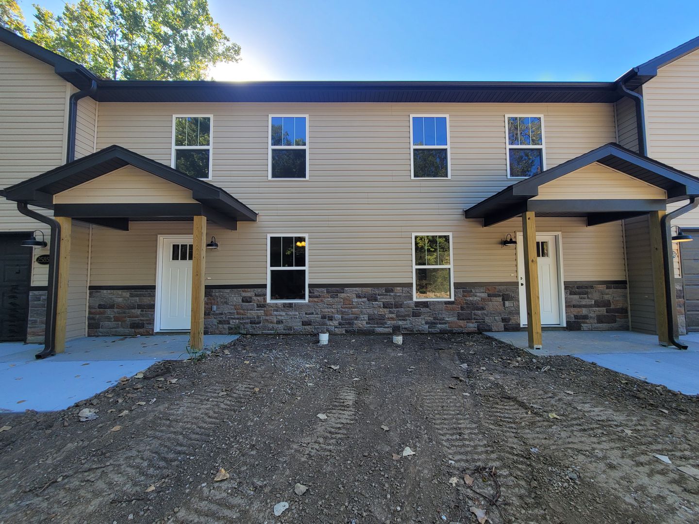 Columbia Apartment: 2585 Casa Cir  A&B