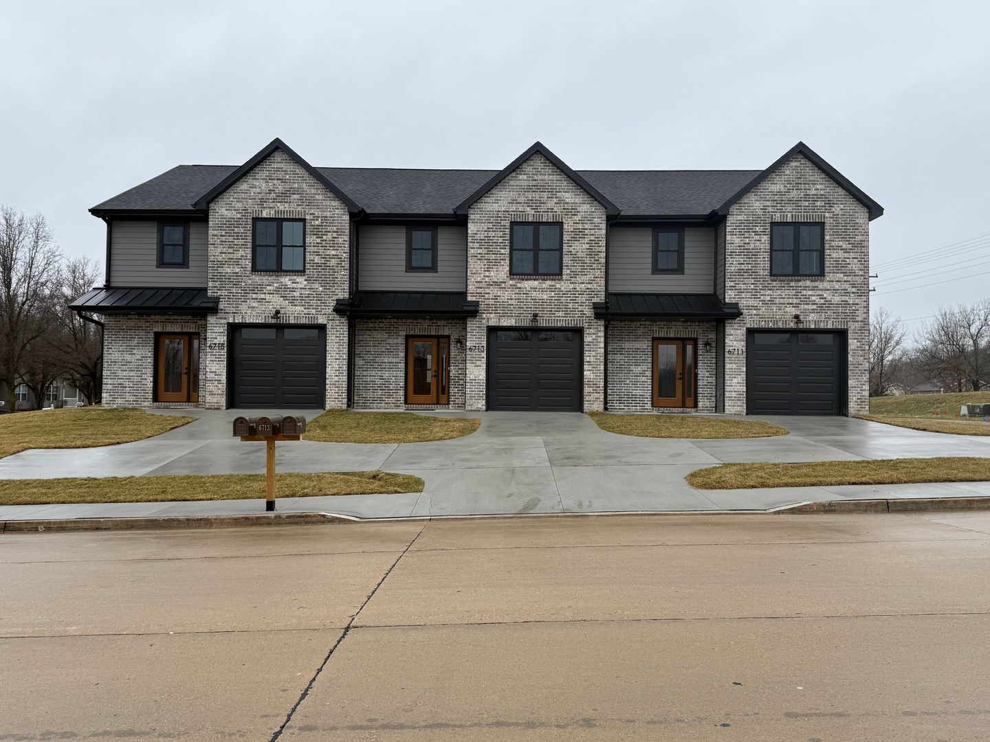 Columbia Apartment: 6711-6715 New Town Ave.