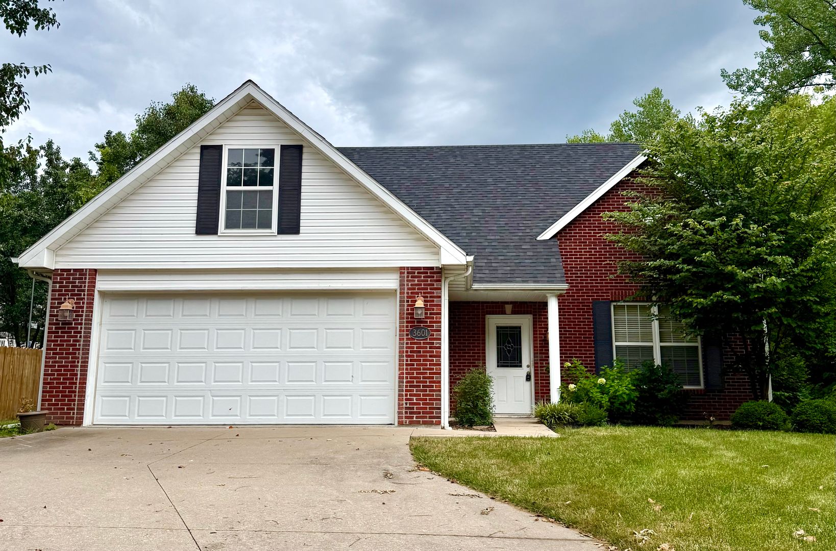 Columbia House: 3601 Chapel Hill Rd