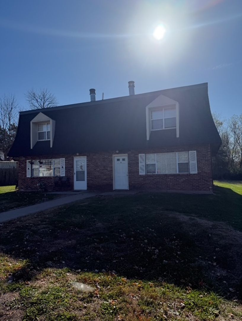 Columbia Apartment: 4460 Hillcrest Dr