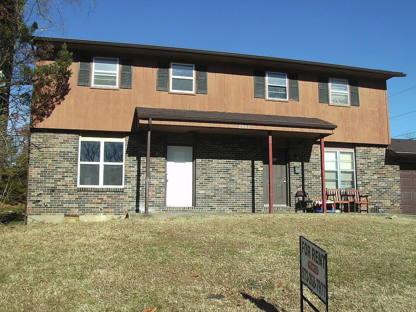 Columbia Apartment: 2906-2908 N. Willowbrook