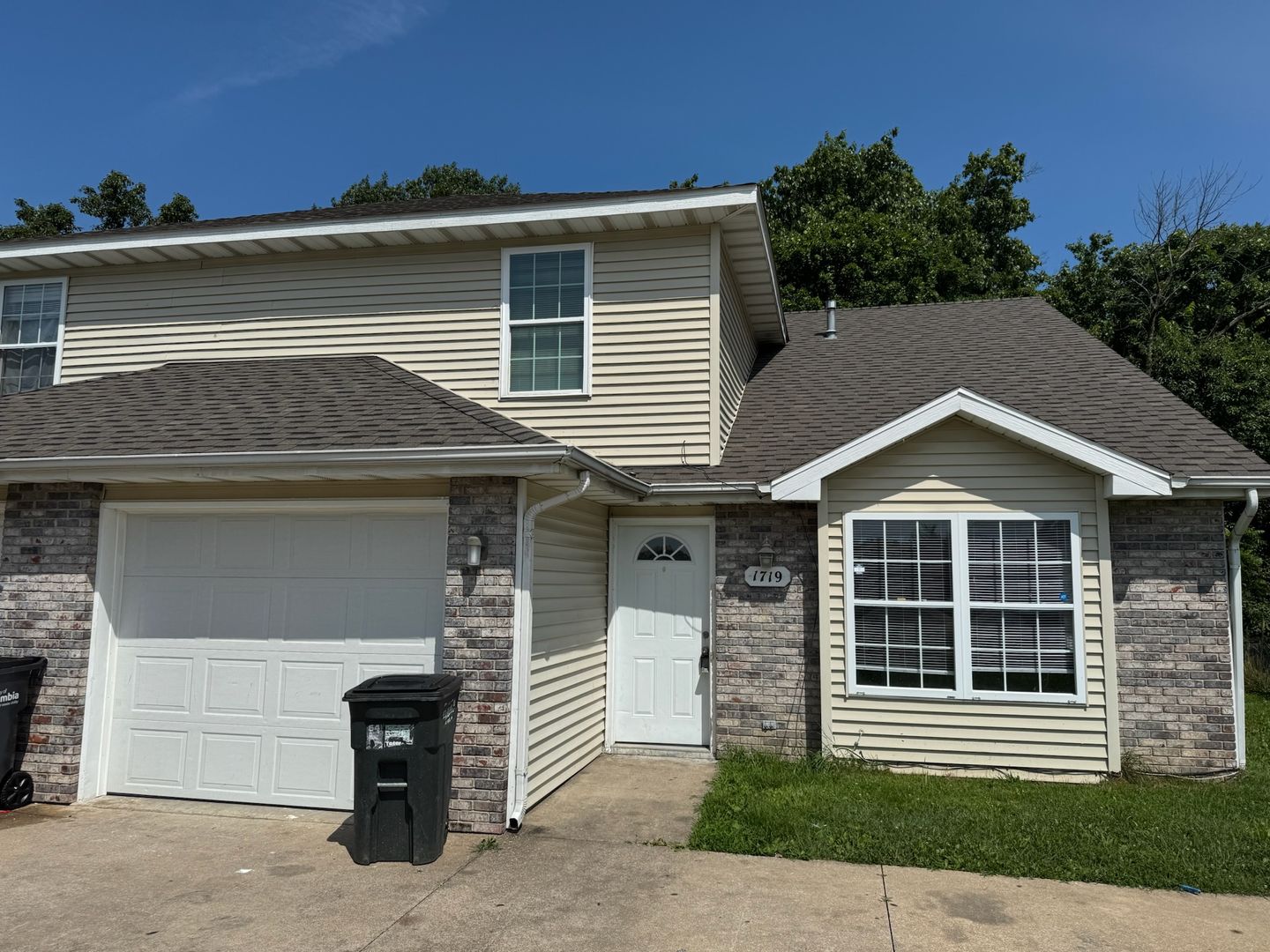 Columbia Apartment: 1717 - 1719 Hanover Blvd.