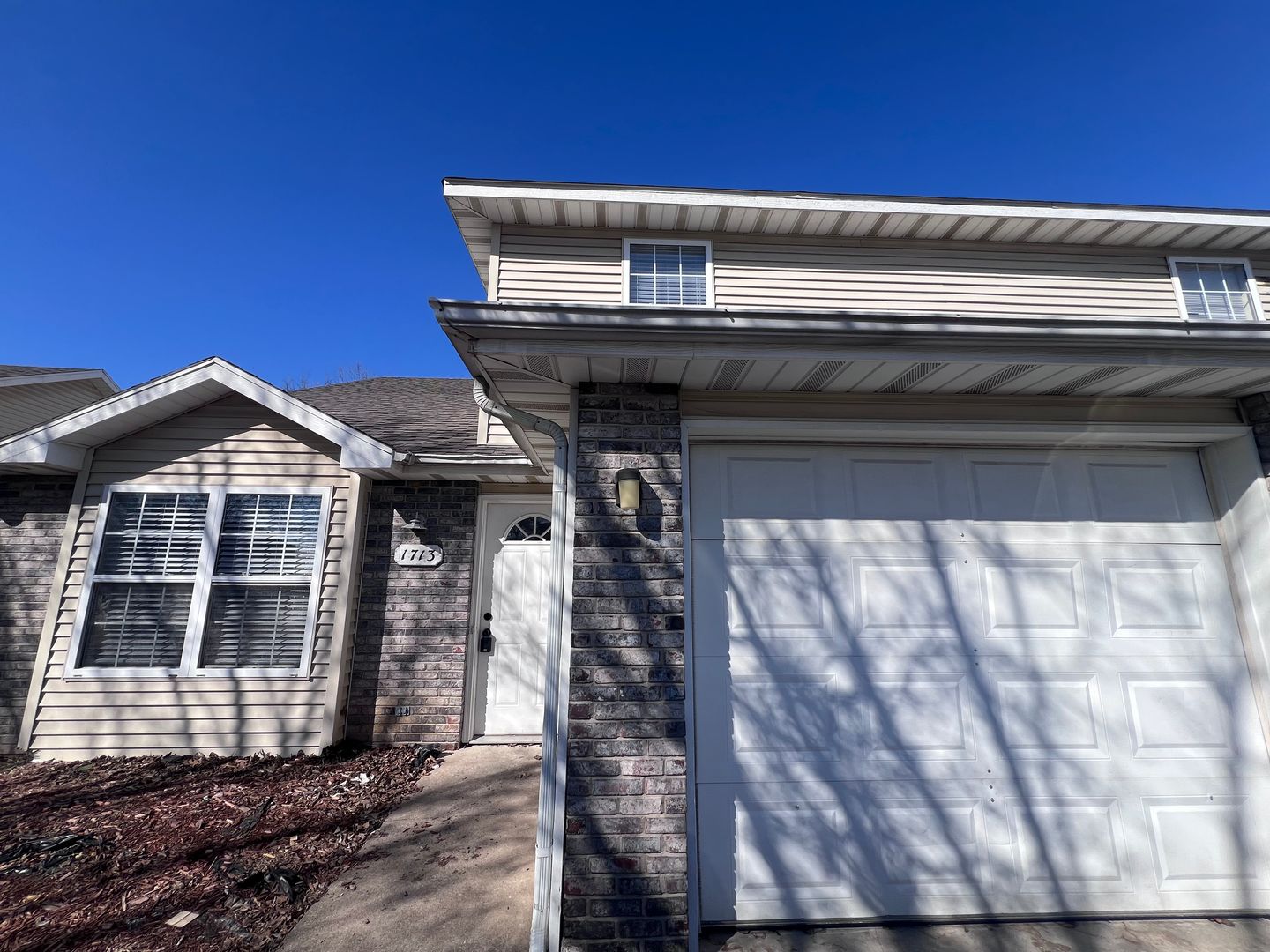 Columbia Apartment: 1713 - 1715 Hanover Blvd.