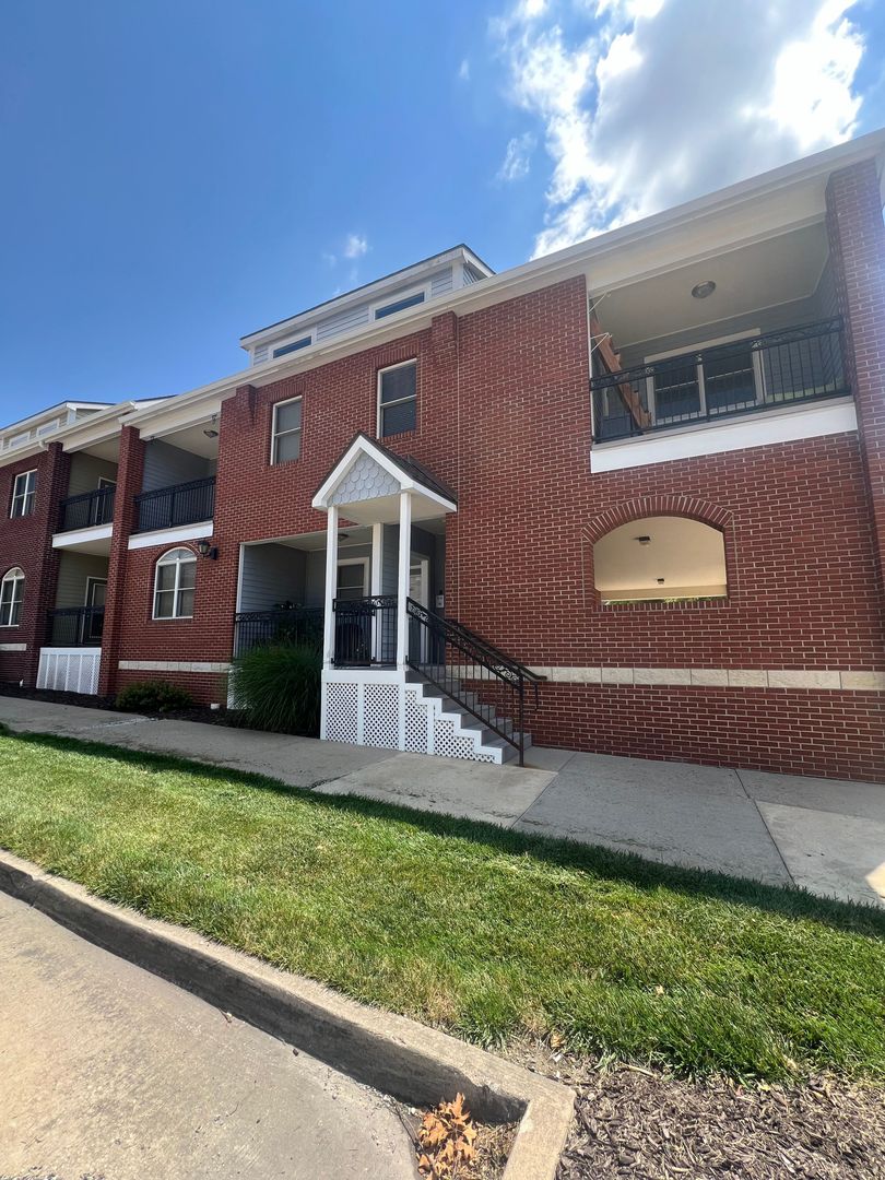 Columbia Apartment: 2100 Cherry Hill Dr.