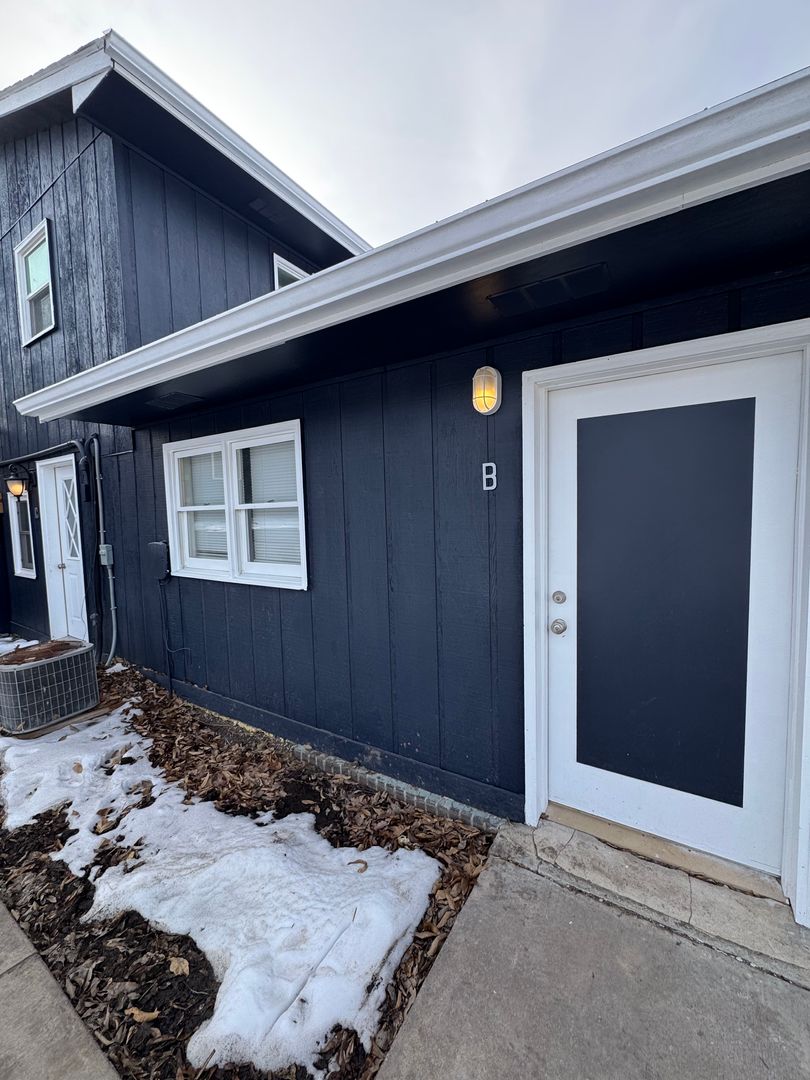 Columbia Apartment: 2341 County Rd 269