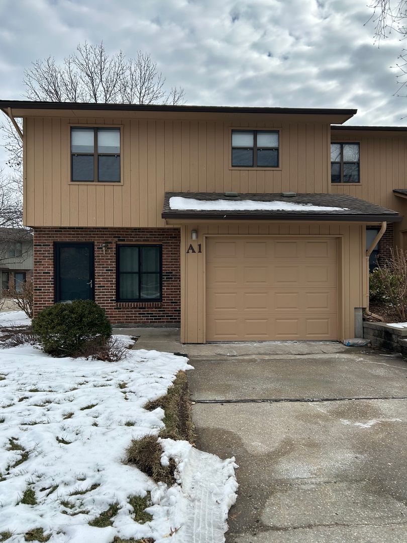 Columbia Condo: 2801 W. Broadway