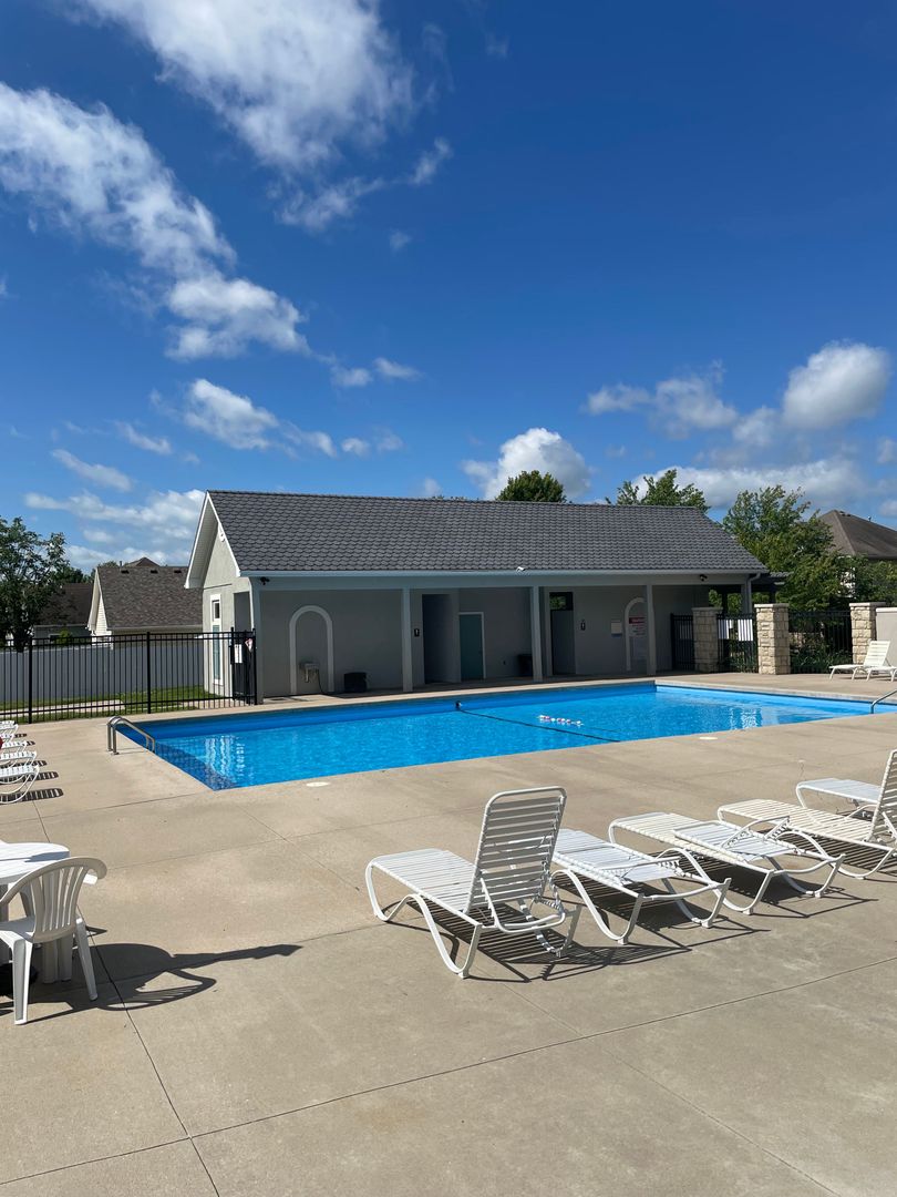 Columbia Apartment: 2100 Cherry Hill Dr.