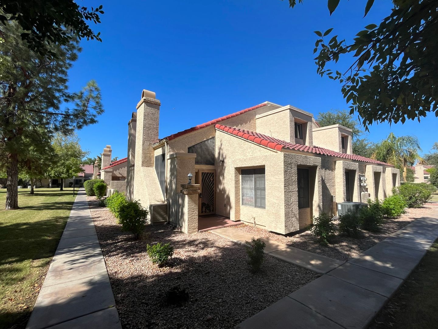 Mesa House: 602 N. May