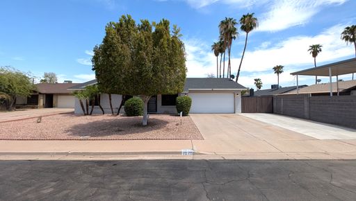 3 Bedroom Home Near W Baseline Rd and S Alma School Rd! – photo 1