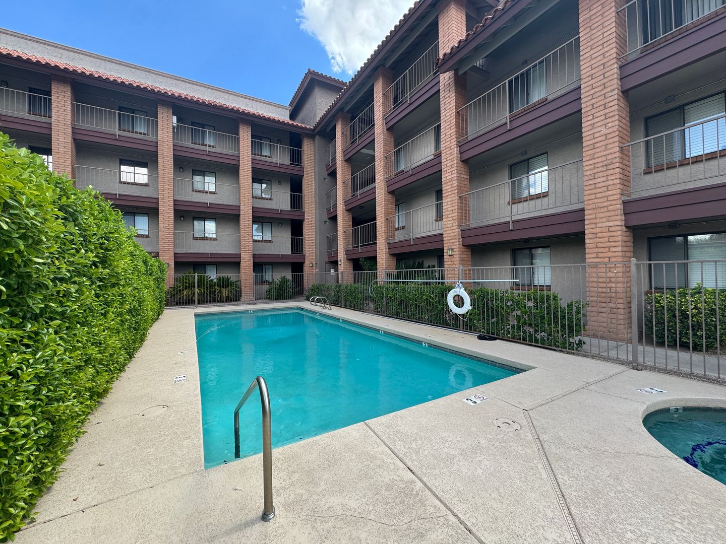 Phoenix Condo: 17 E Ruth Avenue Unit 103