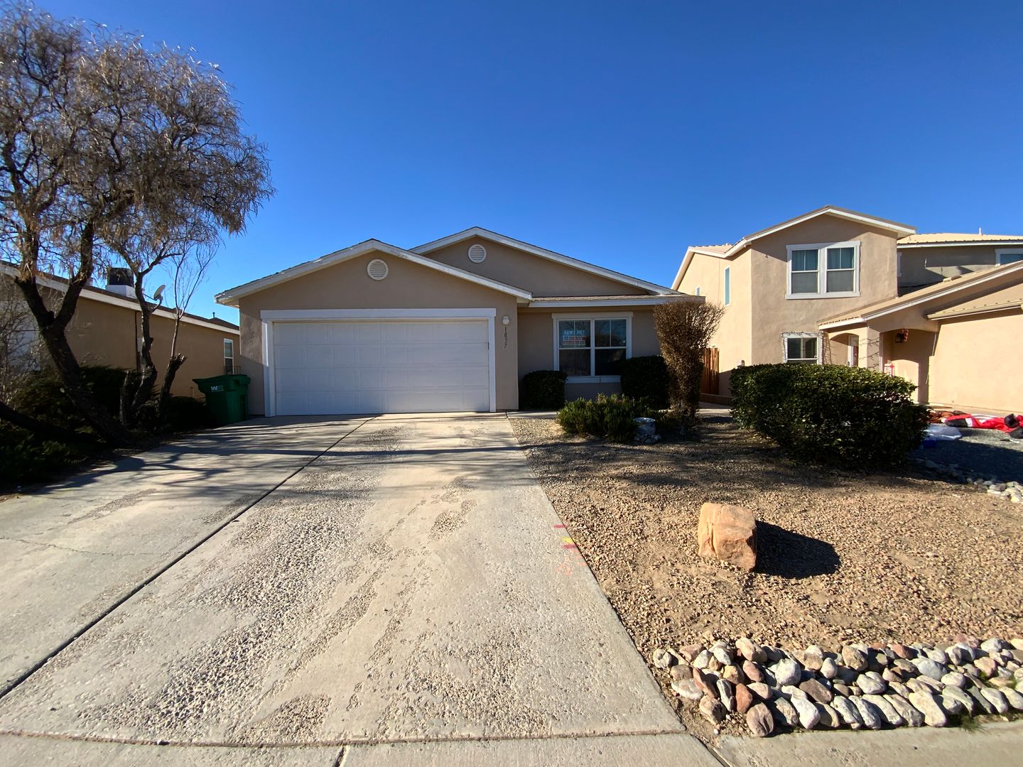 Rio Rancho House: 1837 Round Up Dr NE