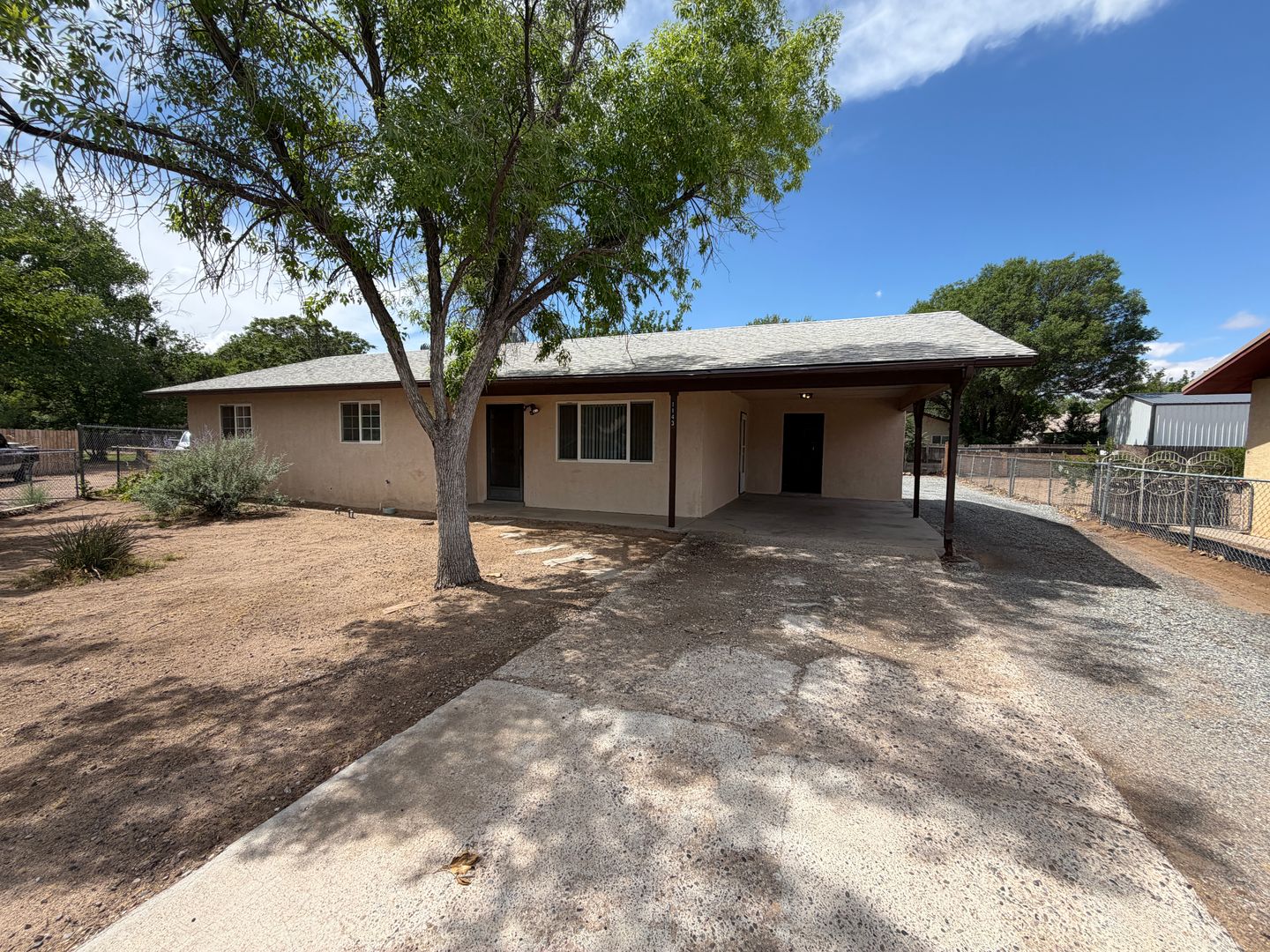 Los Lunas House: 1143 De Vargas Ct
