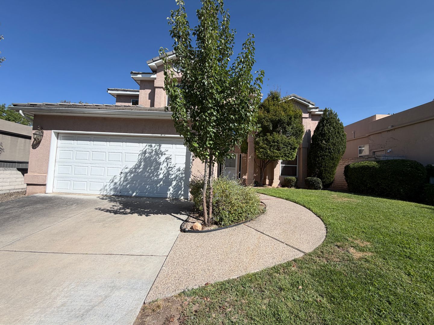 Albuquerque House: 6517 Glen Oak NE