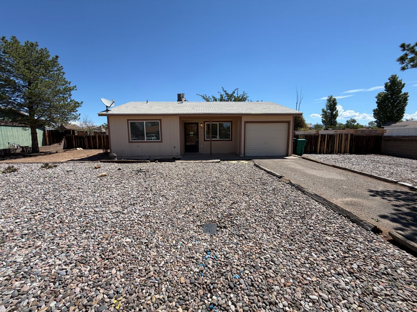 Rio Rancho House: 628 Pontiac Dr. SW